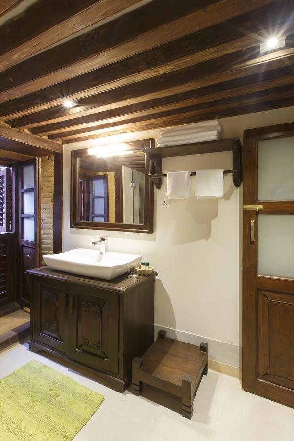 Hotel Patan House Катманду Екстериор снимка
