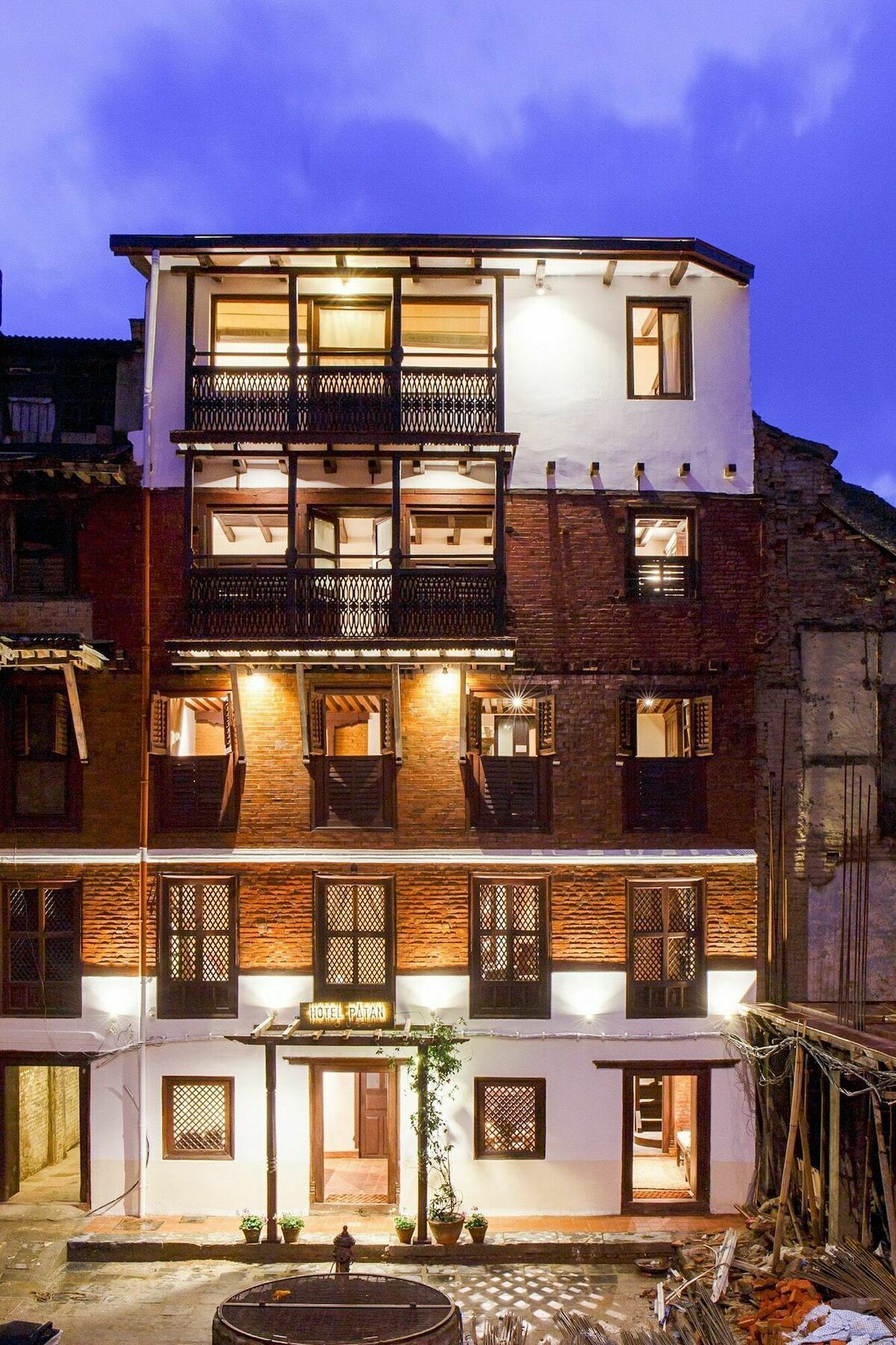 Hotel Patan House Катманду Екстериор снимка
